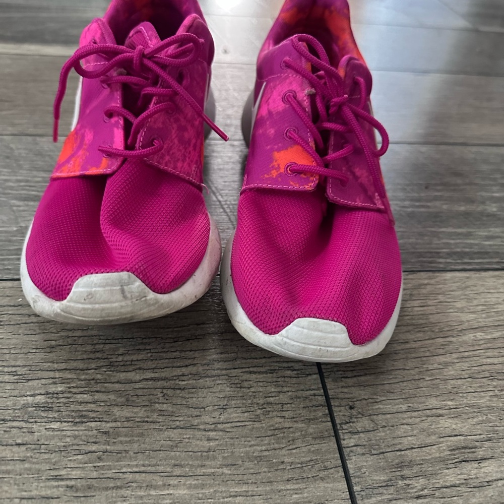 Nike Pink and Orange Roshe Runs 9.5